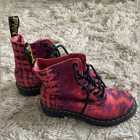 Streetwear, Edgy, Grunge Dr Martens PASCAL Summer Tie Dye Leather Combat Boots - Picture 5 of 10